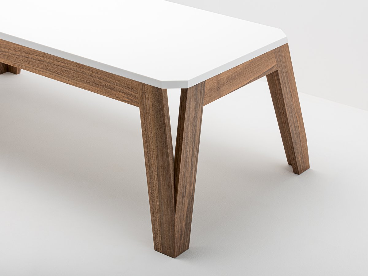 Table basse MéliMélo en noyer et résine sur-mesure - Table basse personnalisable