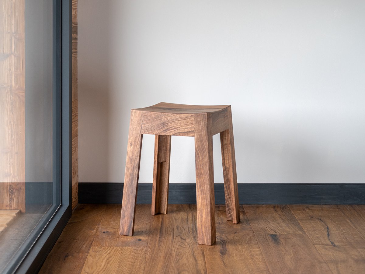 Tabouret Miniwak en noyer - Tabouret design pour cuisine ou salle à manger