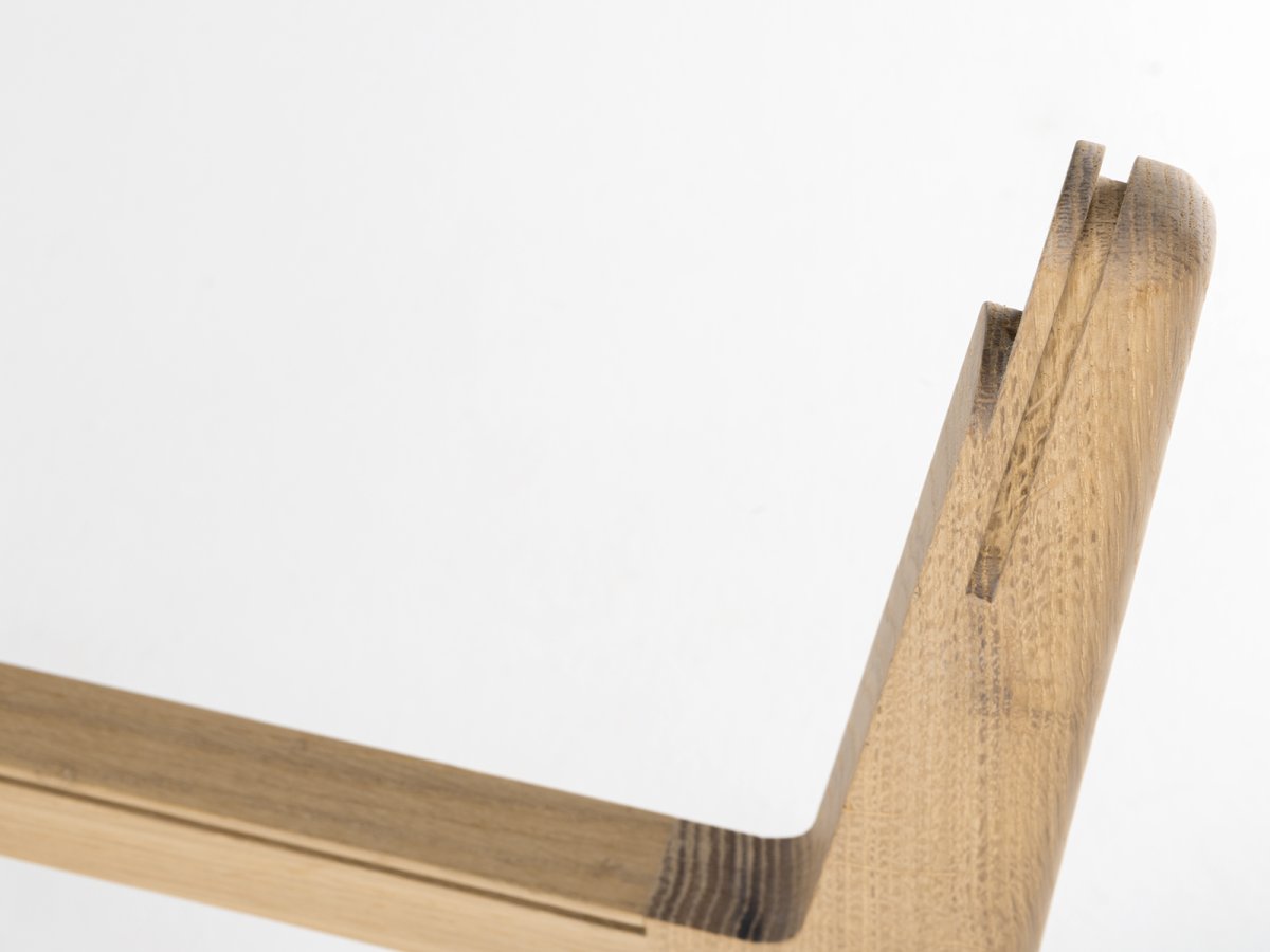 Chaise en bois massif avec assemblage traditionnel et structure solide - Couscous