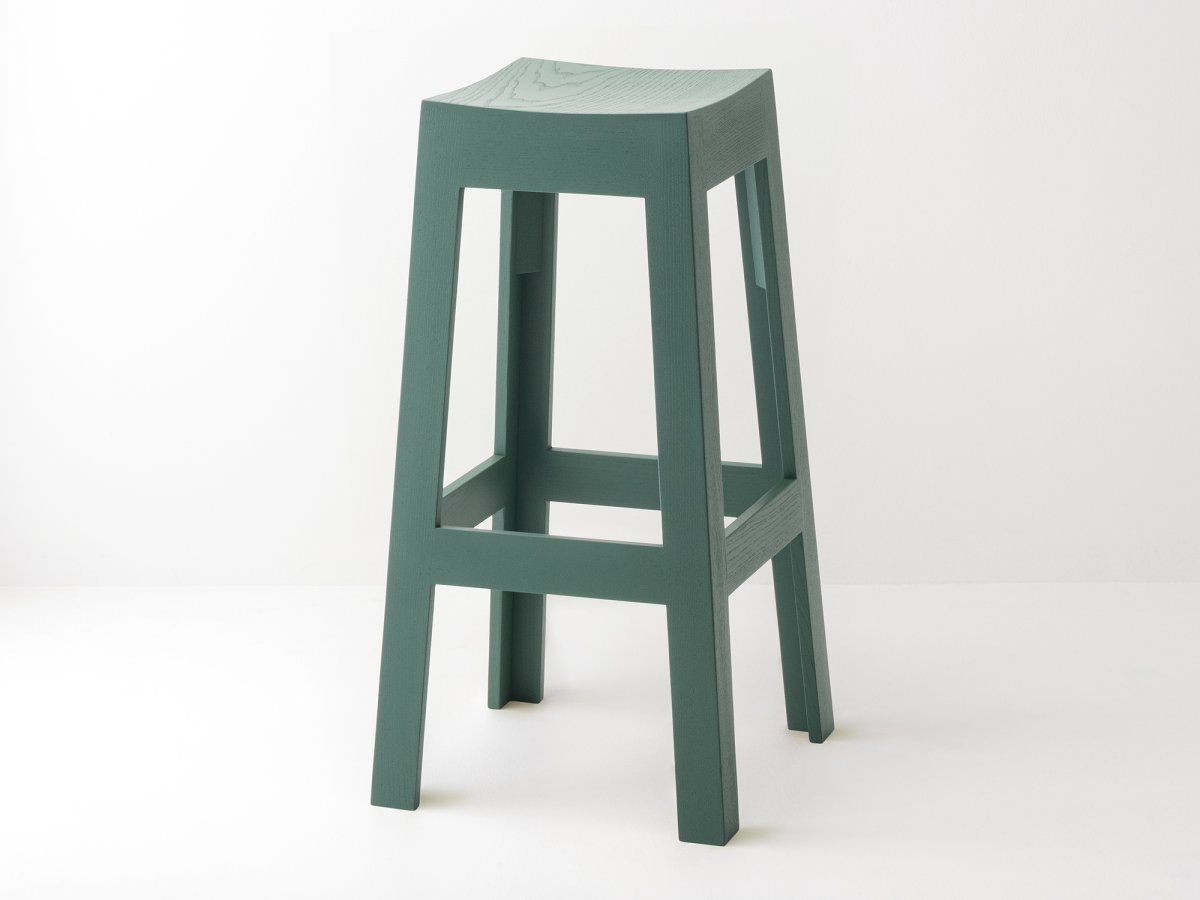 Tabouret en frêne laqué intégral sur mesure vert - Wak