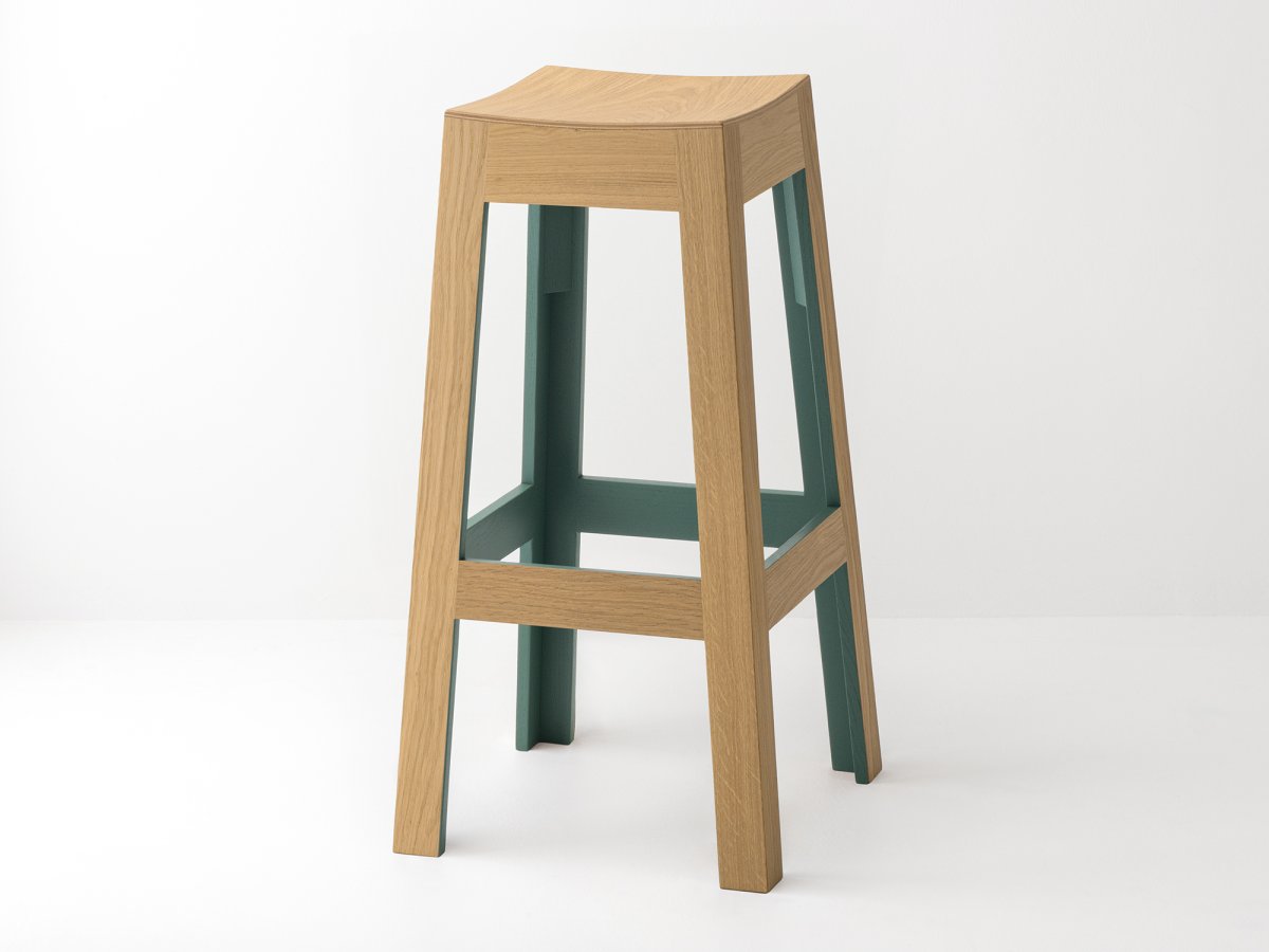 Tabouret en bois design pour bar laqué Vert RAL 6028 - Wak