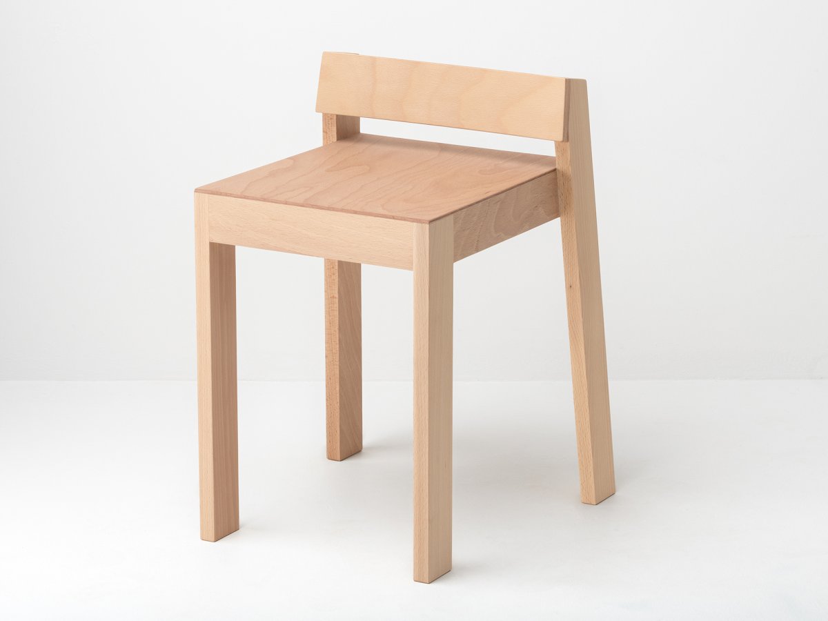 tabouret bas H 45cm design en bois ergonomique