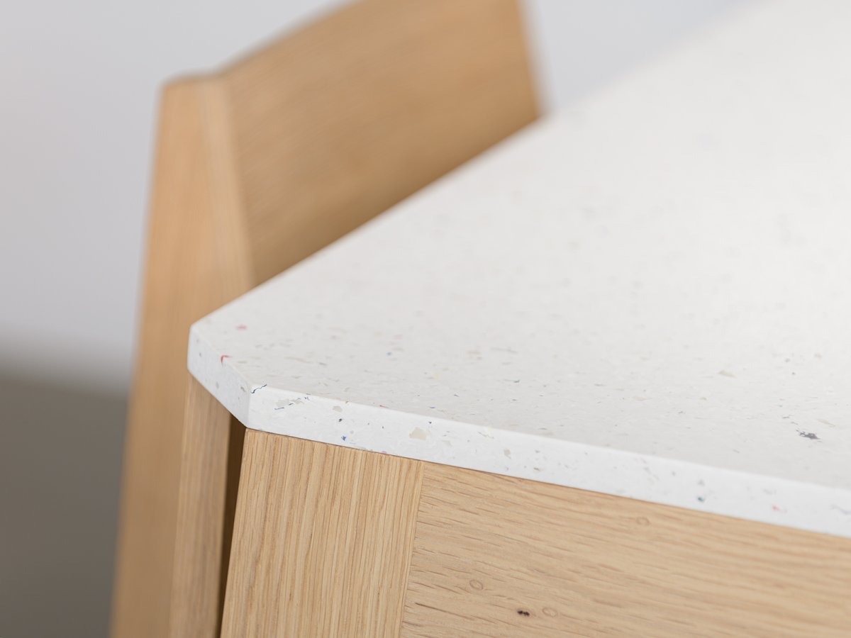 Table design en bois de chêne écoresponsable et 100% français - MéliMélo Le Pavé®