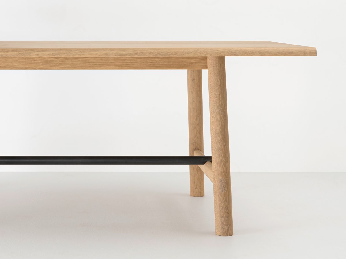 Table made in france sur-mesure en bois et métal - Traverse personnalisable - Ostal