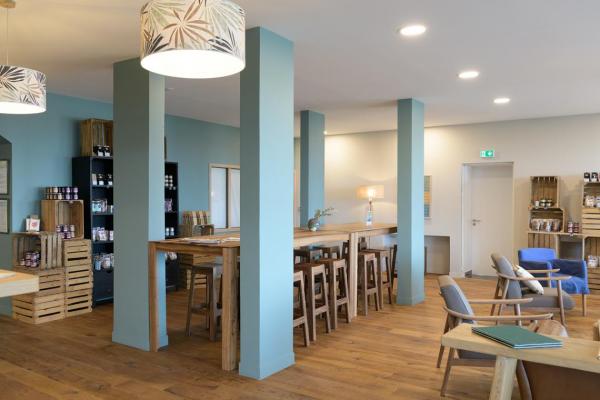 Le Castel Ach bar fitted by Delavelle
